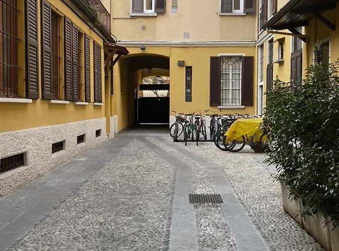 Bilocale Di Design Con Vista In Crocetta Quadronno